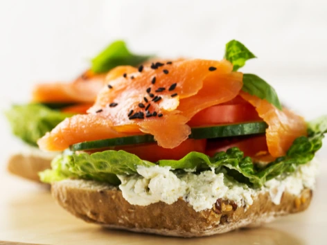 Smoked Salmon Avocado Toast: 5 Delicious Ways to Enjoy.