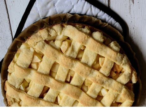 Upgrade Your Dessert: Caramel Apple Pie Filling in Every Bite of Brownie