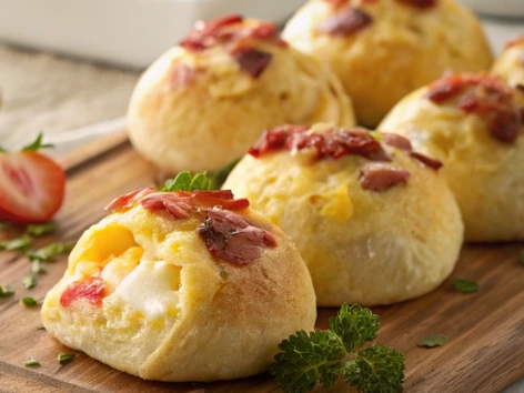 Cheesy Egg and Bacon Biscuit Bombs – Quick & Easy Breakfast Recipe.